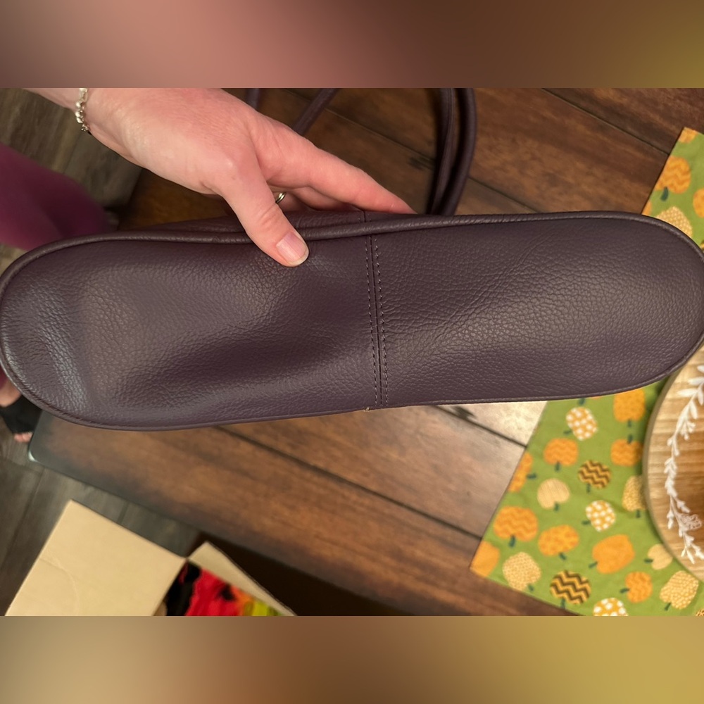Ameri Leather Purple Shoulder Bag. - image 4
